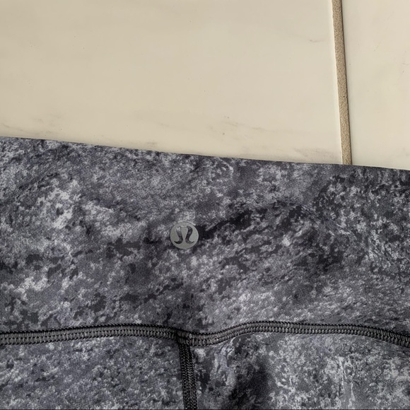 Lululemon Wunder Under Low-Rise Tight *Full-On Luxtreme 28" Area Ice Grey - Picture 8 of 9